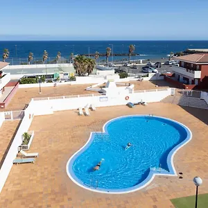https://home2book-sea-front-duplex-terrace-pool.tenerifehoteles.net